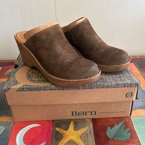 Born Natalie Dark Green - Distressed Clog/Wedge Size 8 M